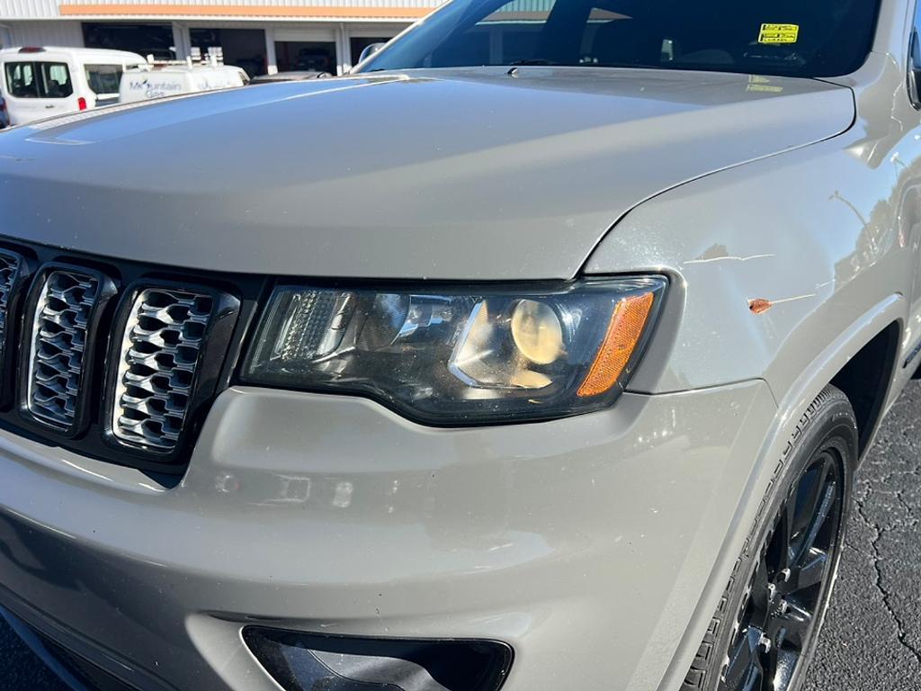 used 2021 Jeep Grand Cherokee car, priced at $17,898