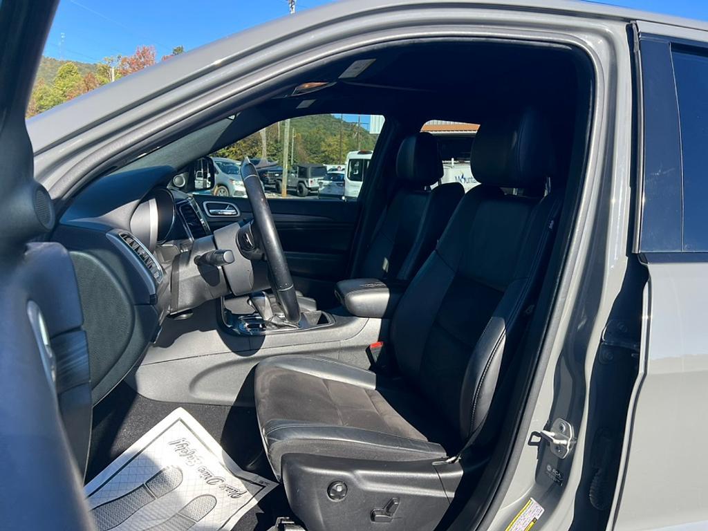 used 2021 Jeep Grand Cherokee car, priced at $17,898