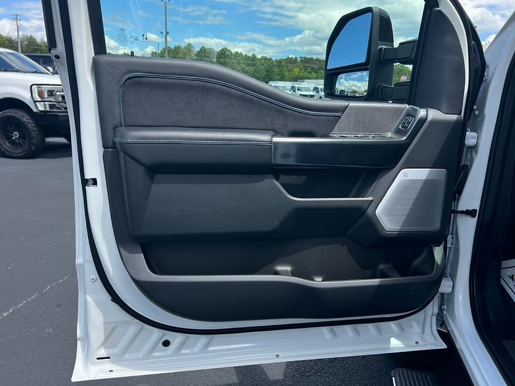 new 2025 Ford F-250 car, priced at $92,440