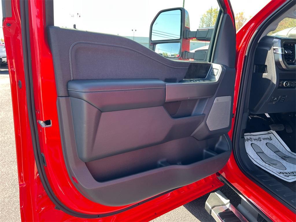 new 2025 Ford F-250 car, priced at $77,180