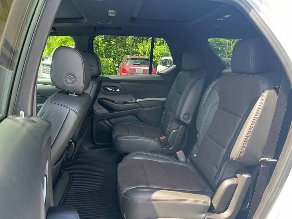 used 2023 Chevrolet Traverse car, priced at $38,455