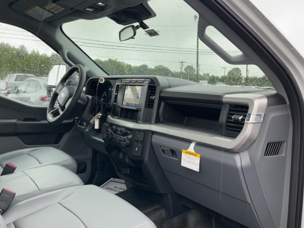 new 2024 Ford F-250 car, priced at $44,680