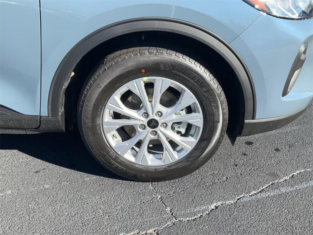 new 2025 Ford Escape car, priced at $28,627