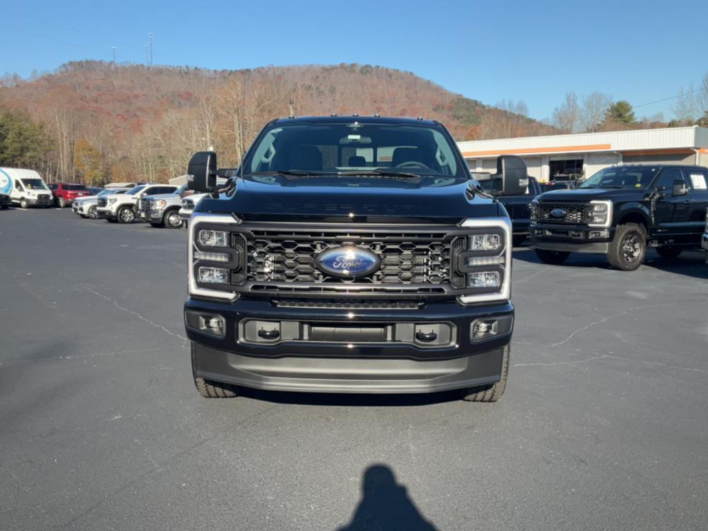 new 2024 Ford F-250 car, priced at $65,165