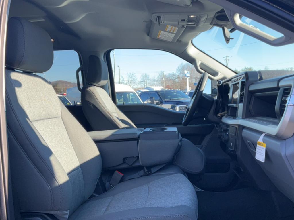 new 2024 Ford F-250 car, priced at $65,165