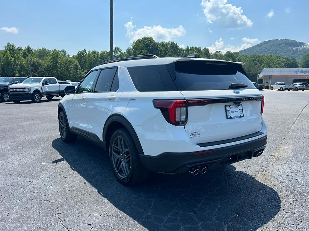 new 2025 Ford Explorer car, priced at $54,080