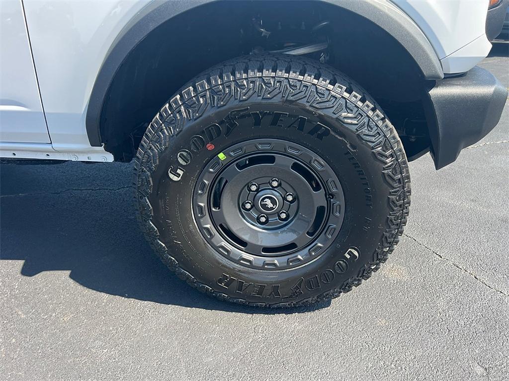 new 2025 Ford Bronco car, priced at $43,051