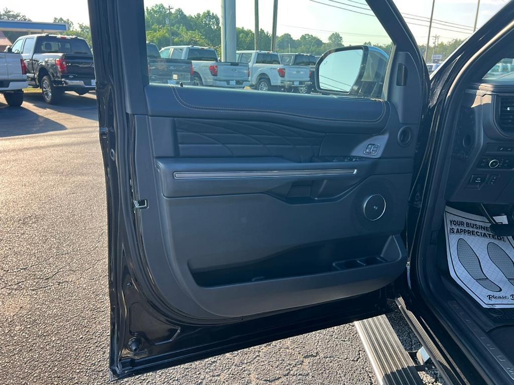 used 2024 Ford Expedition car, priced at $62,998
