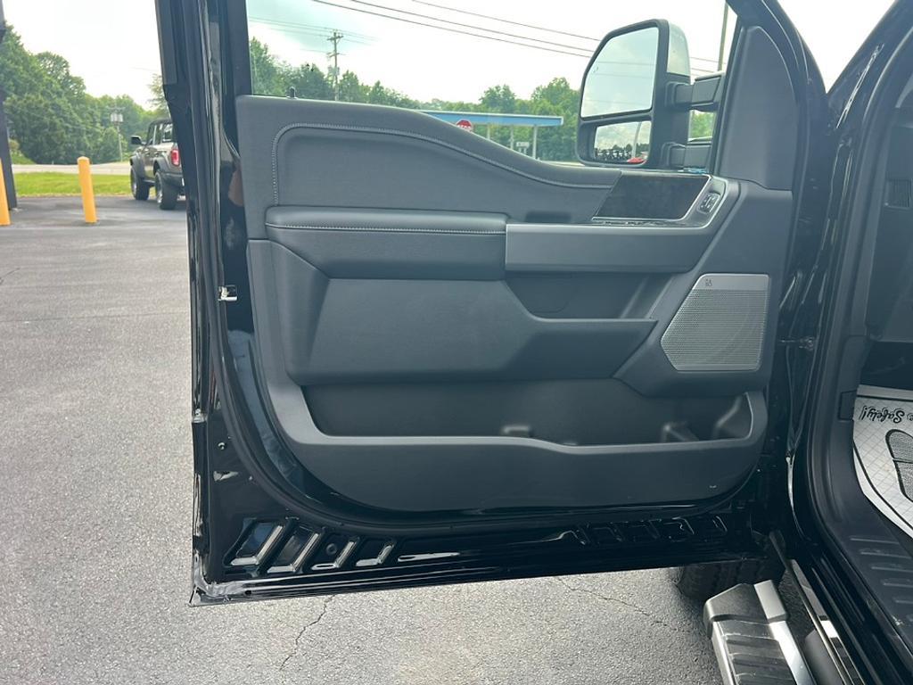 new 2025 Ford F-250 car, priced at $76,540