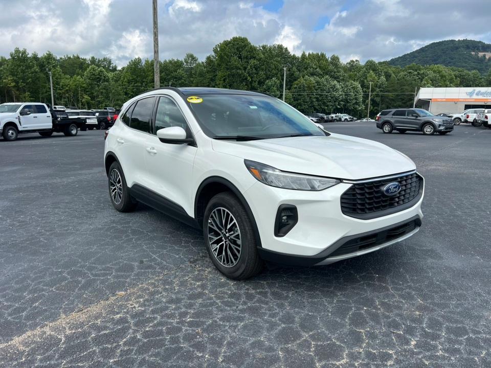 new 2025 Ford Escape car, priced at $29,980