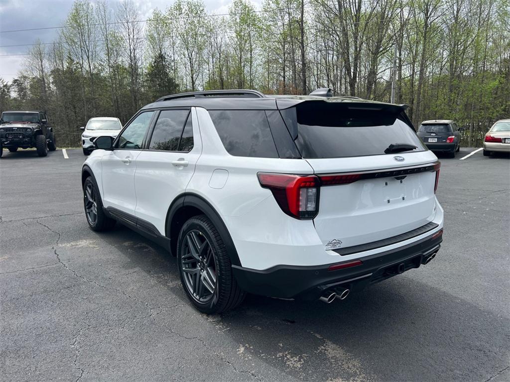new 2025 Ford Explorer car, priced at $55,954