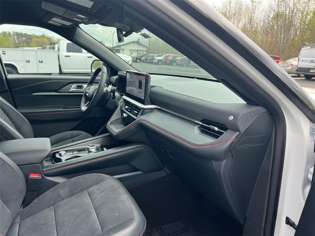 new 2025 Ford Explorer car, priced at $55,954