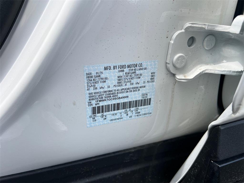 new 2025 Ford Explorer car, priced at $55,954
