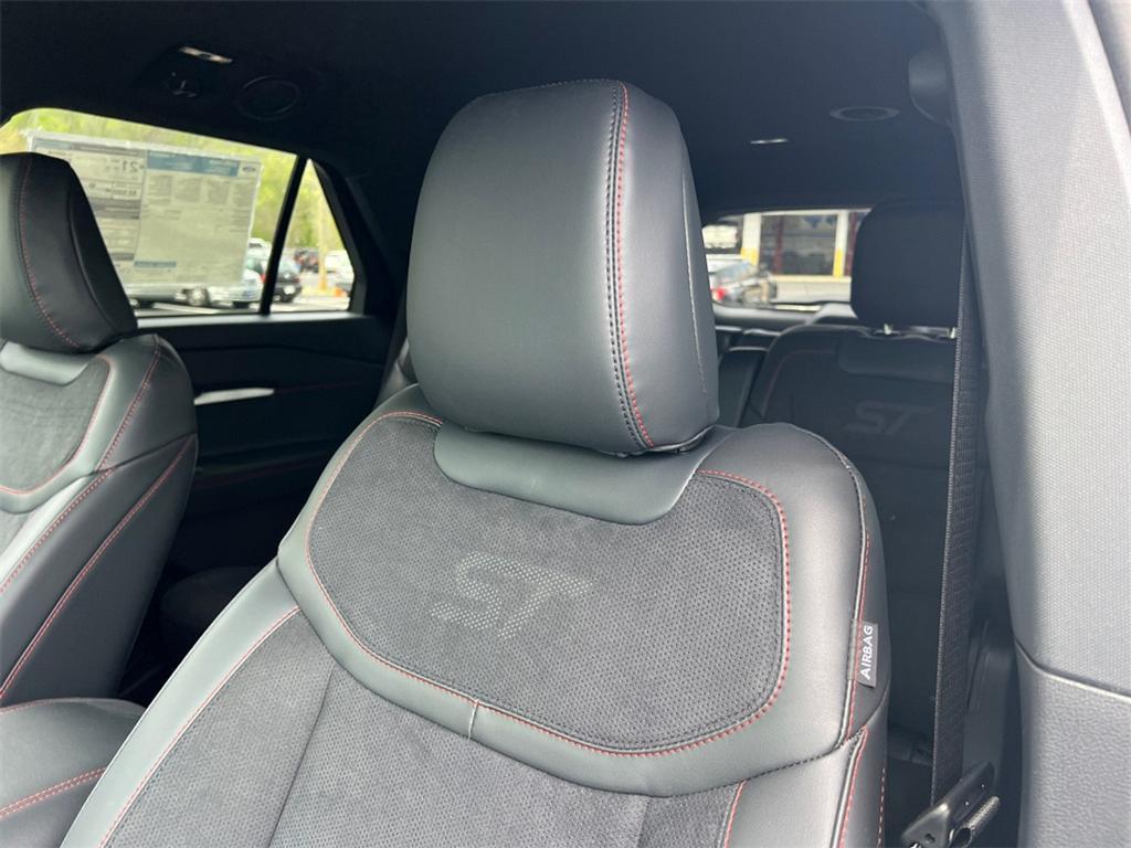 new 2025 Ford Explorer car, priced at $55,954
