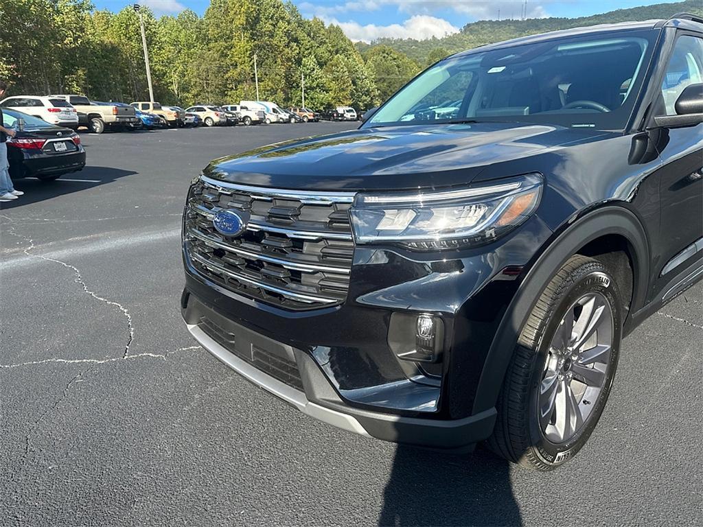 new 2025 Ford Explorer car, priced at $40,175