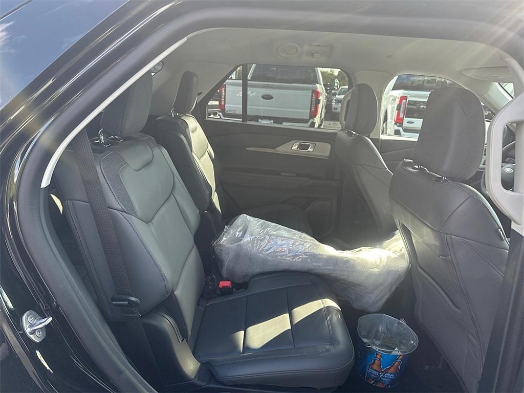 new 2025 Ford Explorer car, priced at $40,175