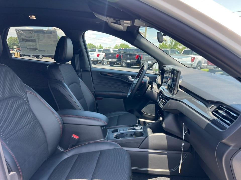 new 2025 Ford Escape car, priced at $28,415