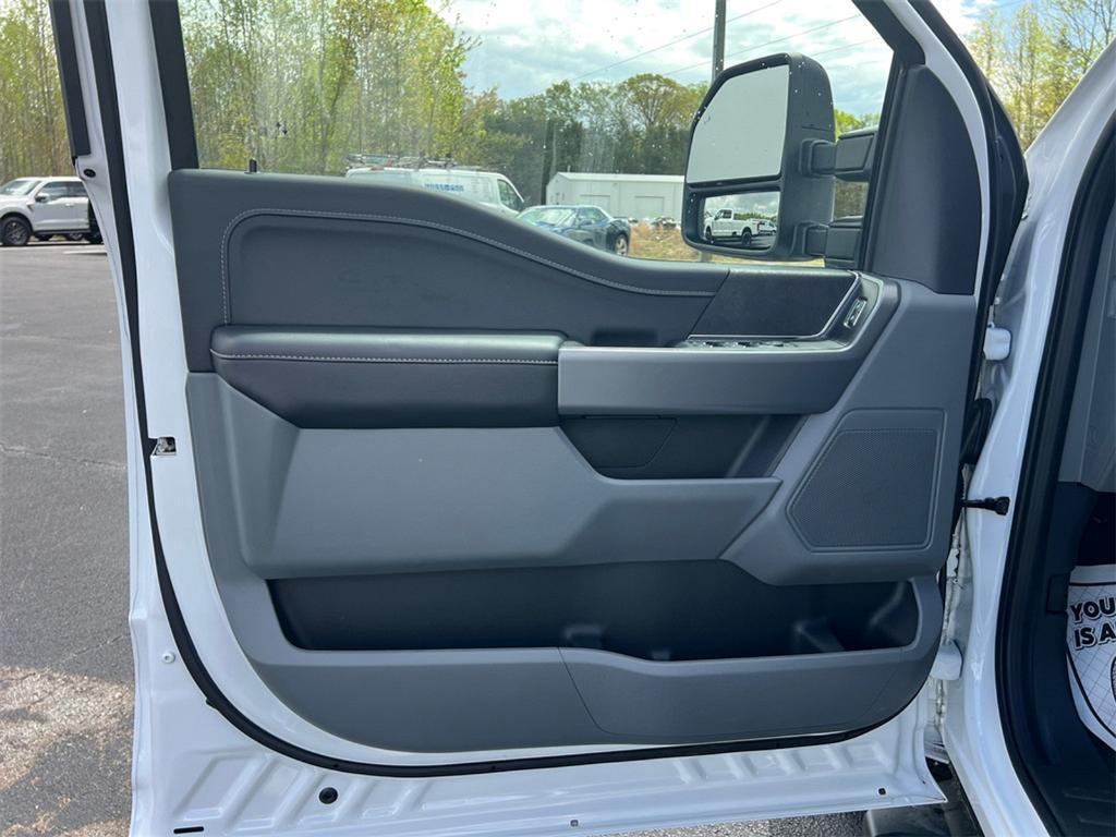 new 2025 Ford F-150 car, priced at $57,099