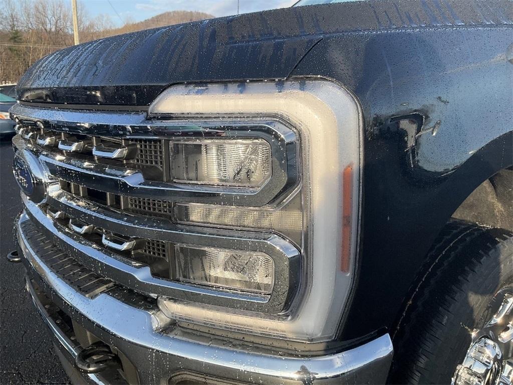 new 2025 Ford F-250 car, priced at $81,415