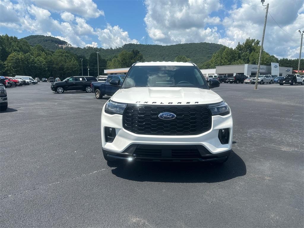 new 2025 Ford Explorer car, priced at $45,525