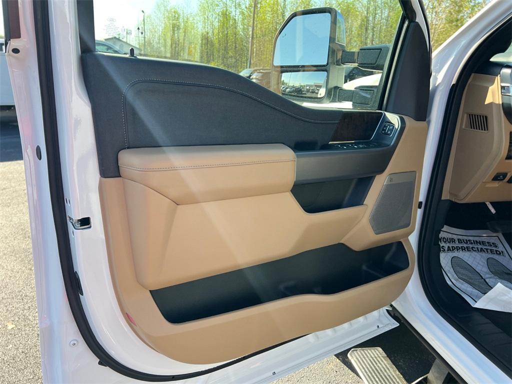 new 2025 Ford F-350 car, priced at $86,495