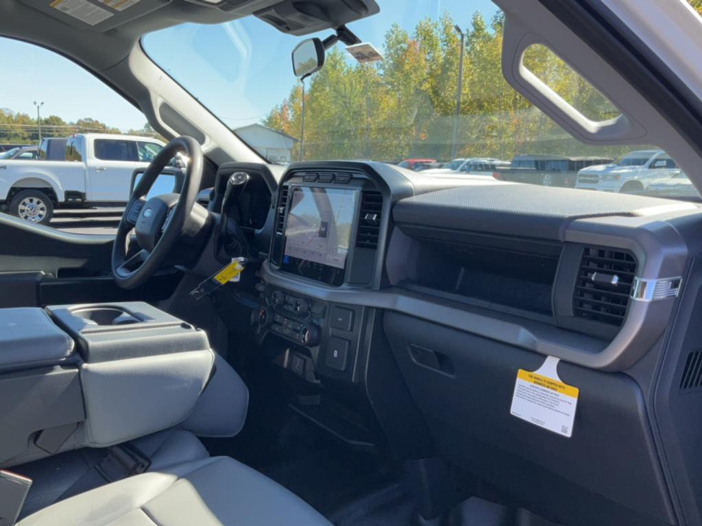 new 2024 Ford F-150 car, priced at $42,990