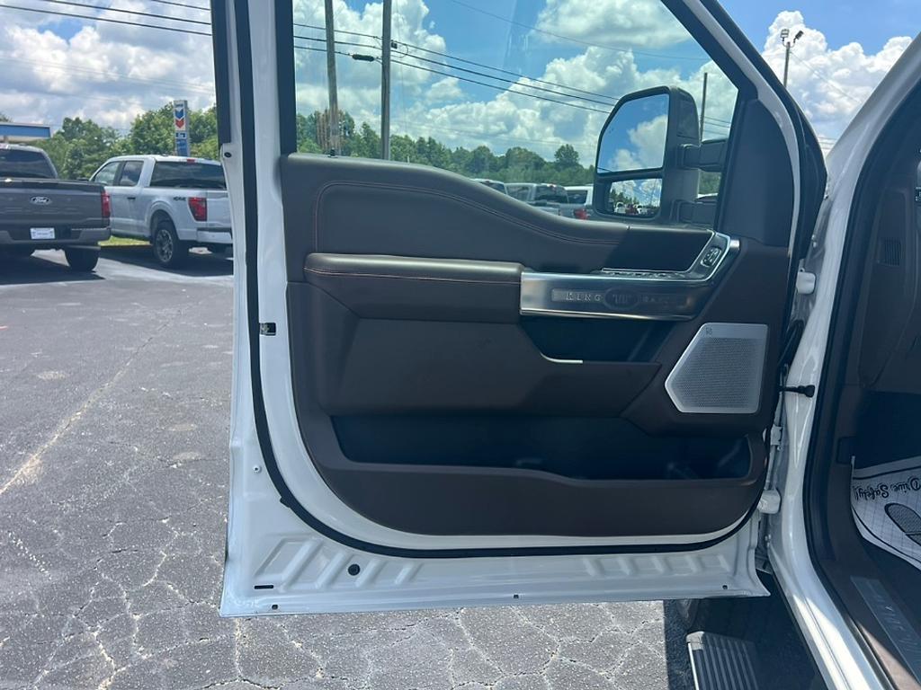 new 2025 Ford F-250 car, priced at $91,405
