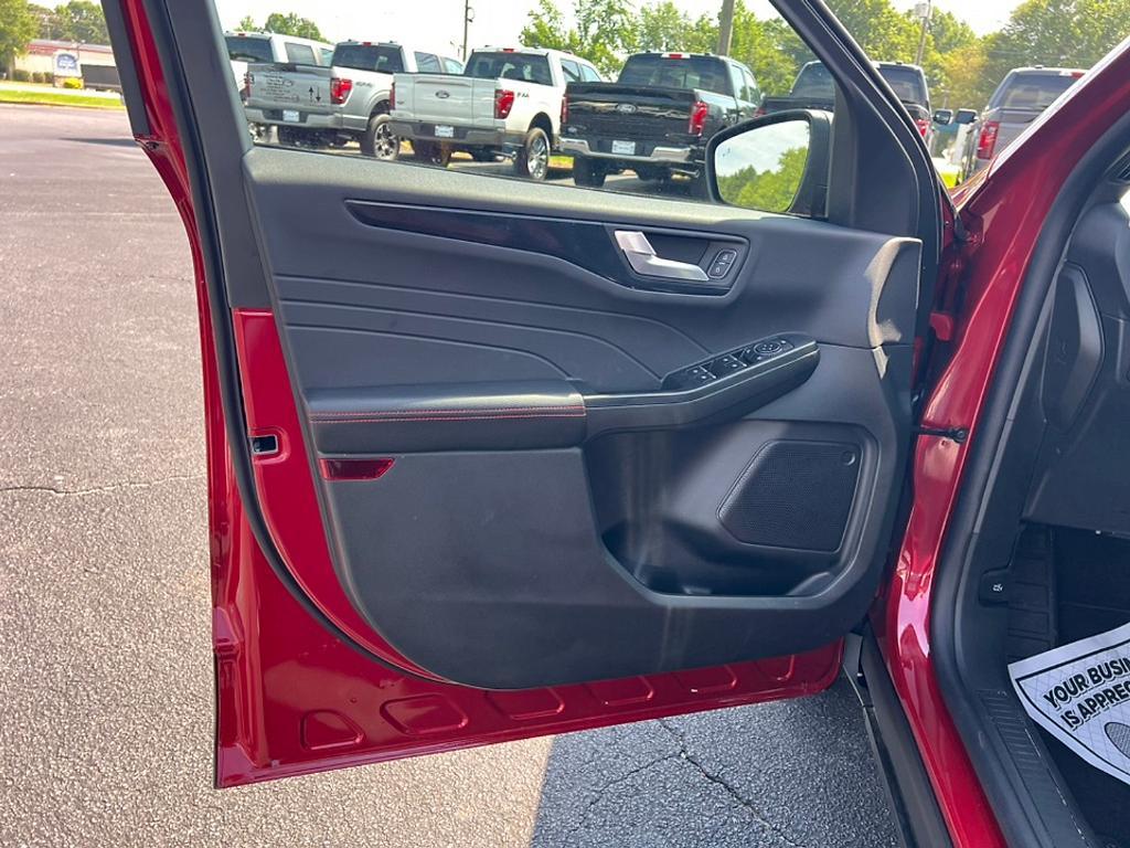 new 2025 Ford Escape car, priced at $29,820