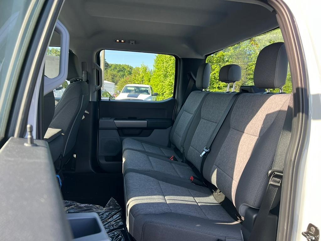 new 2025 Ford F-250 car, priced at $65,870