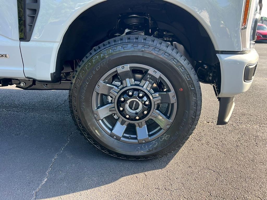 new 2025 Ford F-250 car, priced at $65,870
