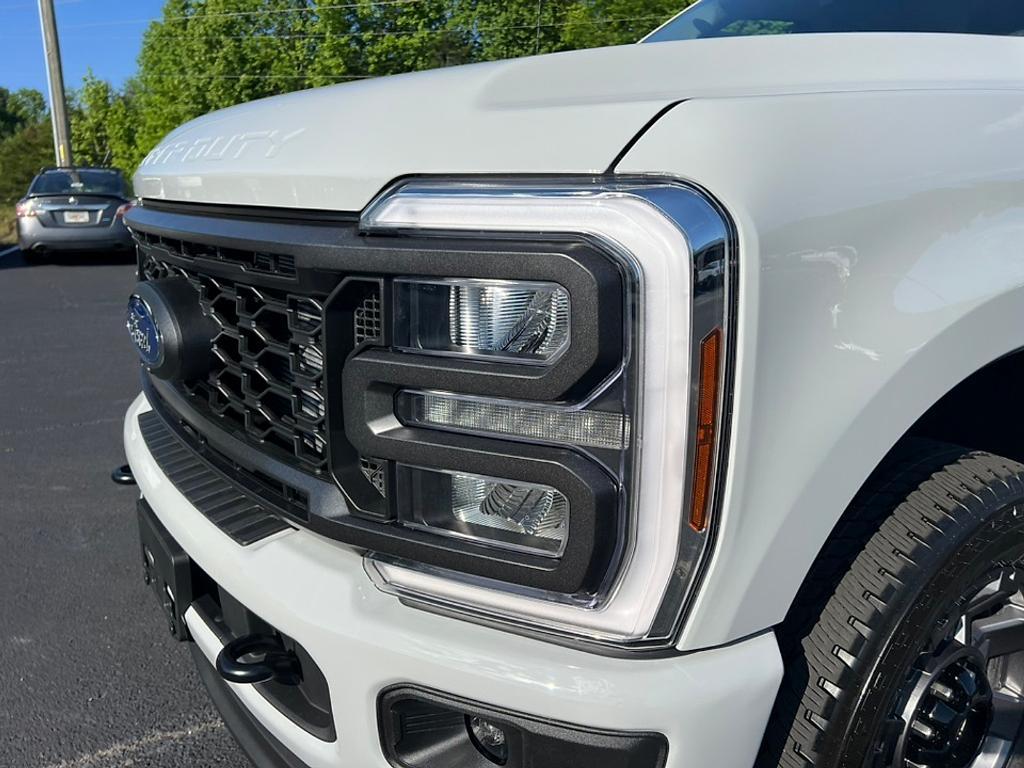new 2025 Ford F-250 car, priced at $65,870