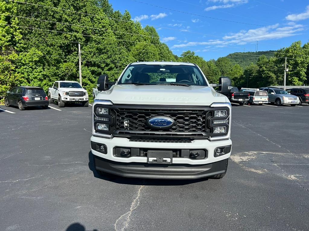 new 2025 Ford F-250 car, priced at $65,870