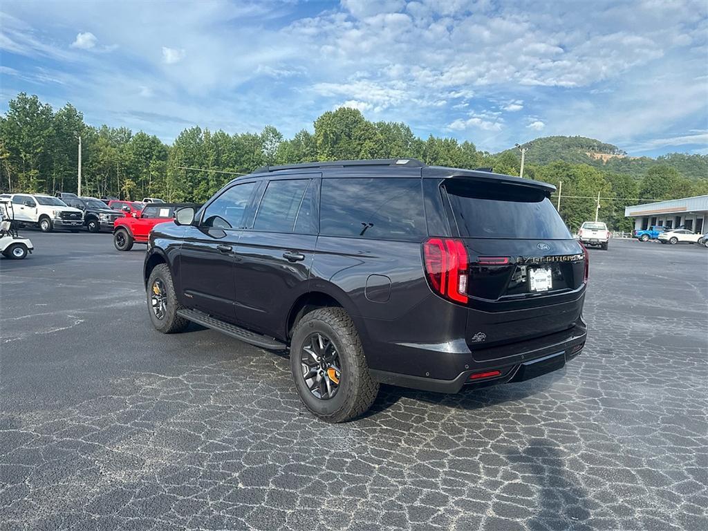 new 2025 Ford Expedition car, priced at $81,714
