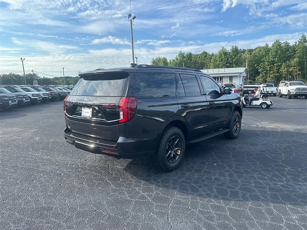 new 2025 Ford Expedition car, priced at $81,714