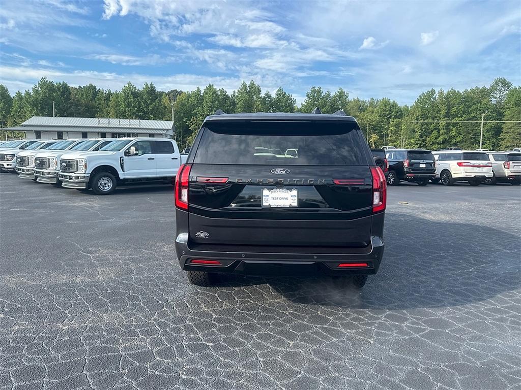 new 2025 Ford Expedition car, priced at $81,714