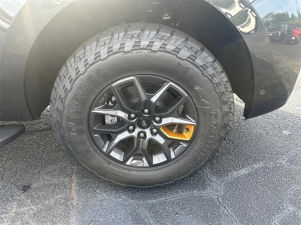 new 2025 Ford Expedition car, priced at $81,714
