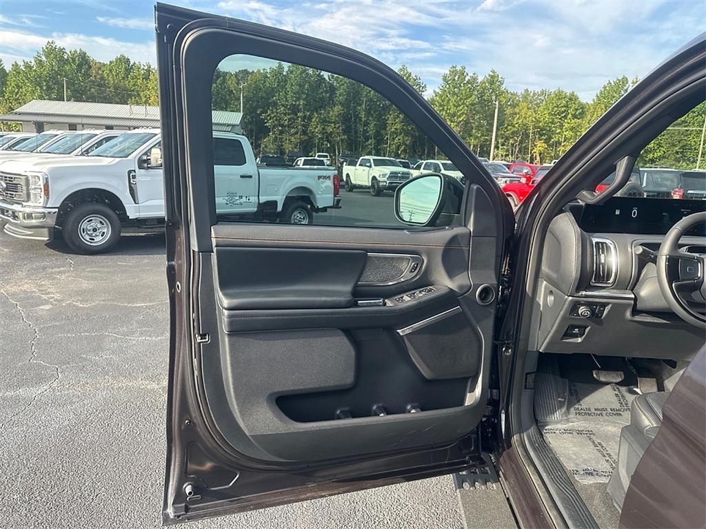 new 2025 Ford Expedition car, priced at $81,714