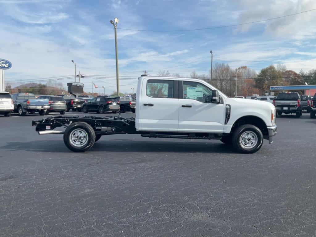 new 2024 Ford F-250 car, priced at $47,570