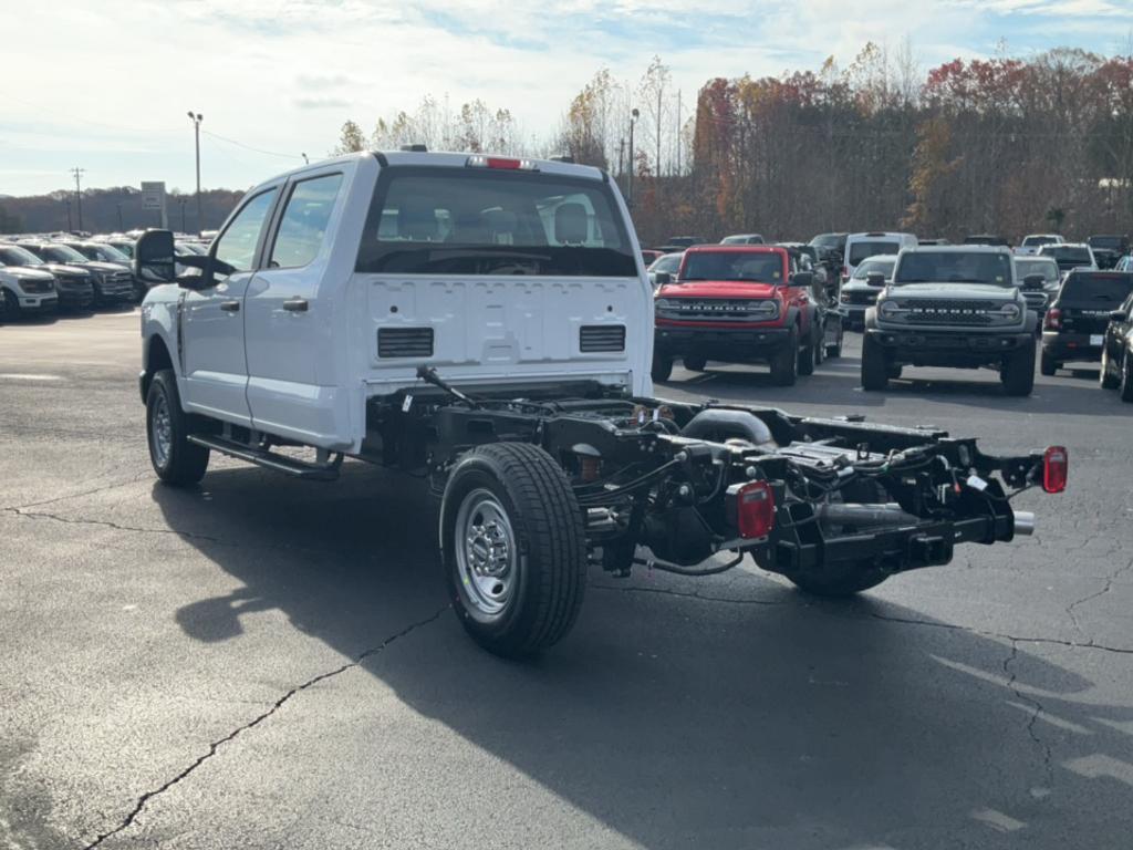 new 2024 Ford F-250 car, priced at $47,570