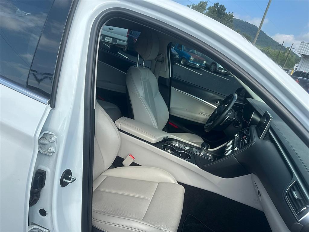 used 2021 Genesis G70 car, priced at $23,999