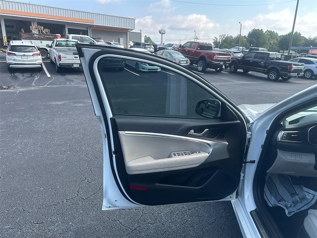 used 2021 Genesis G70 car, priced at $23,999