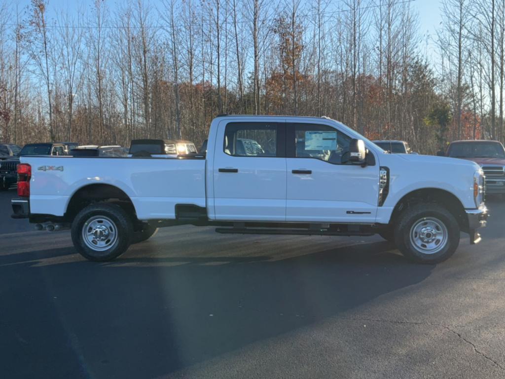 new 2024 Ford F-350 car, priced at $62,880