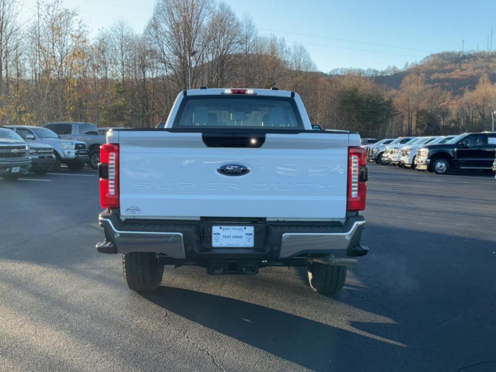 new 2024 Ford F-350 car, priced at $62,880