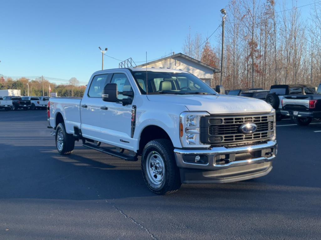 new 2024 Ford F-350 car, priced at $62,880