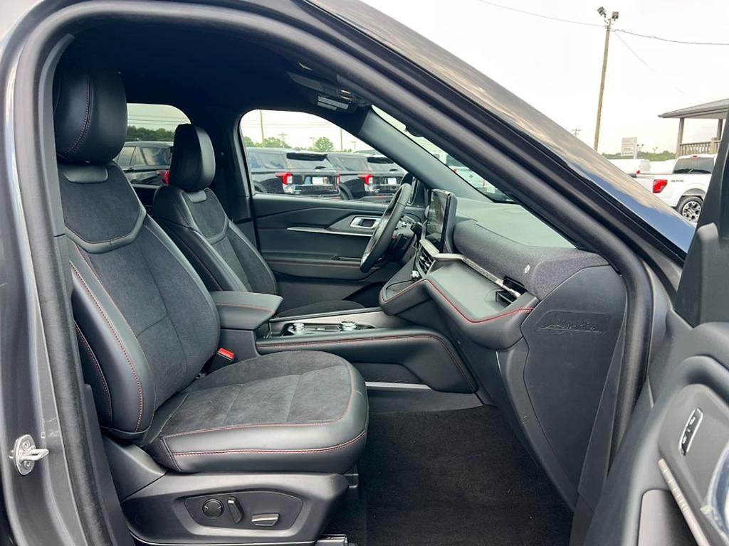 new 2025 Ford Explorer car, priced at $55,185