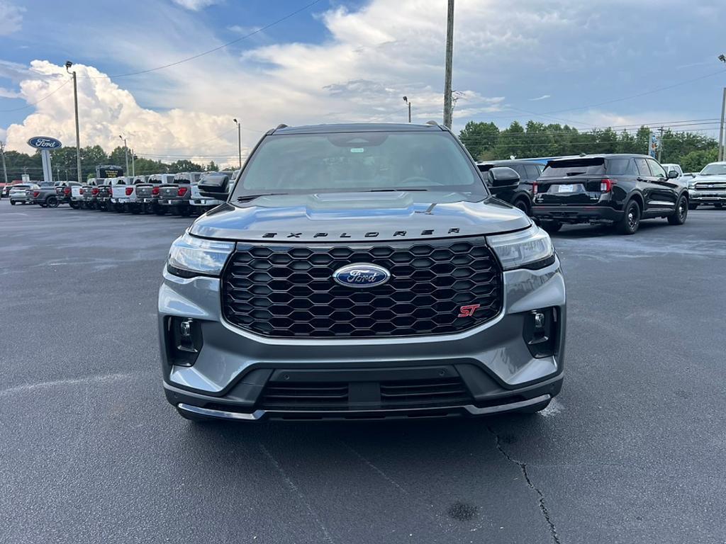 new 2025 Ford Explorer car, priced at $55,185
