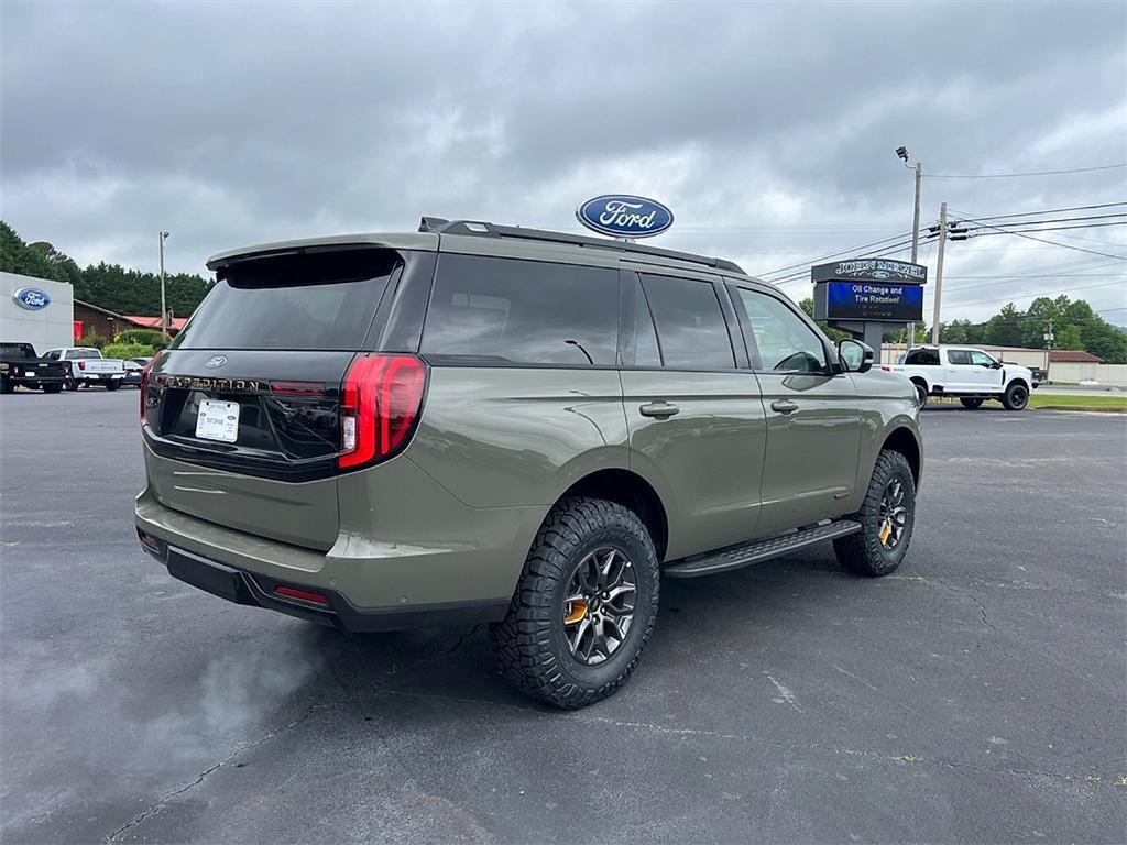 new 2025 Ford Expedition car, priced at $88,020