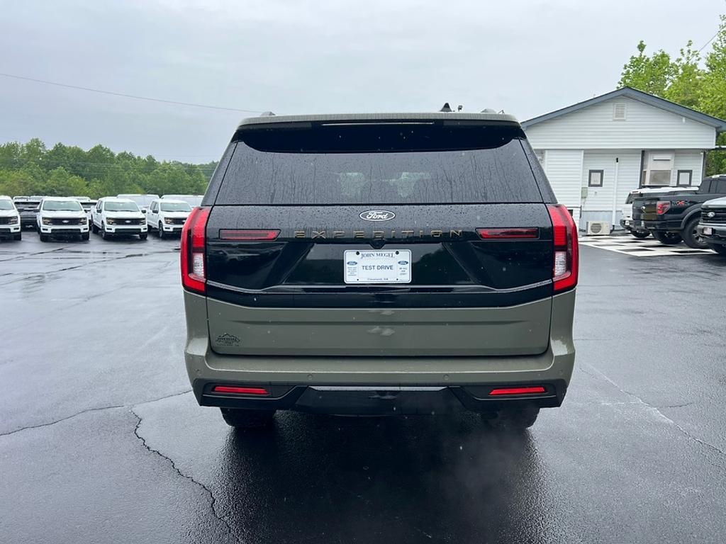 new 2025 Ford Expedition car, priced at $83,025