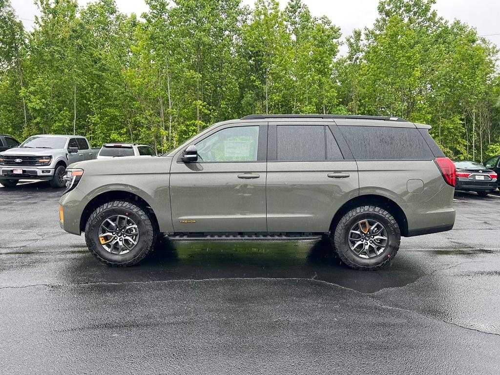 new 2025 Ford Expedition car, priced at $83,025