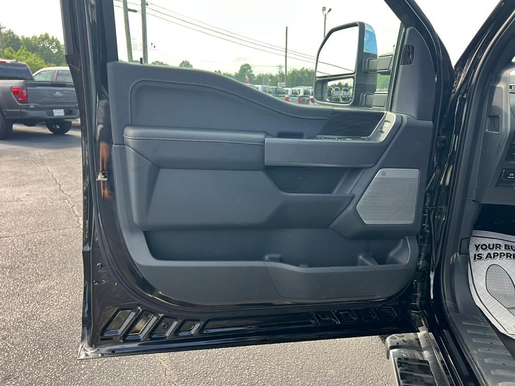 new 2025 Ford F-150 car, priced at $60,251